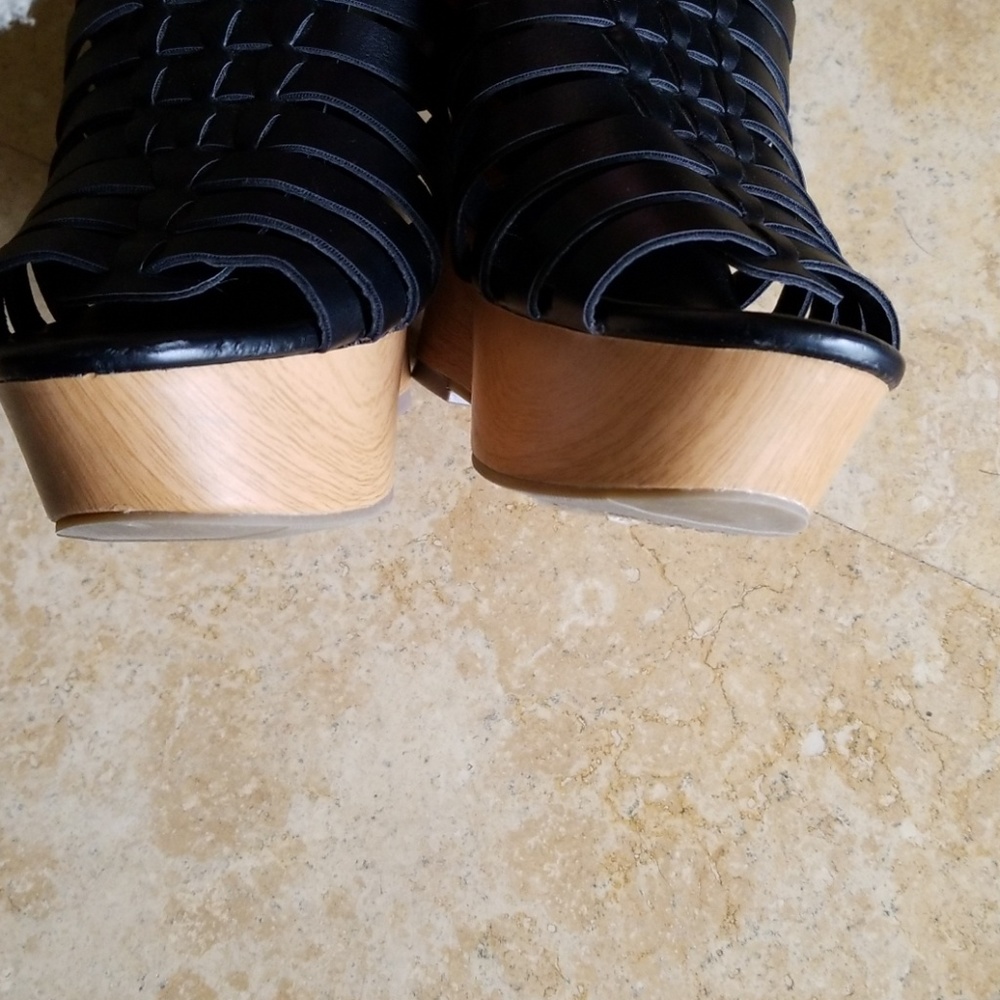 Mossimo Wedges - Picture 3 of 5